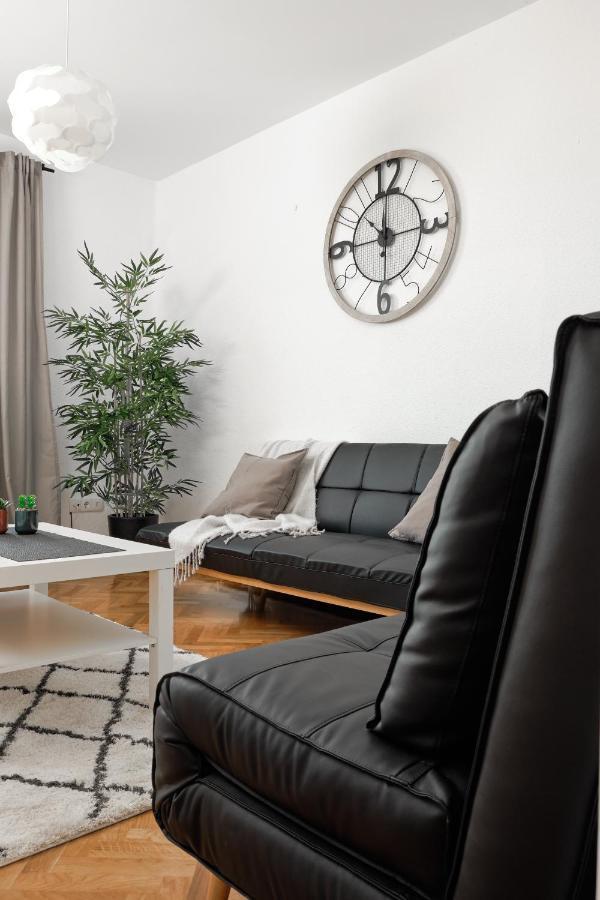 Apartamento El Coso Logrono Luaran gambar